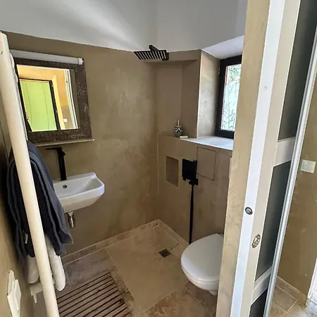 Mirabelle Apartment *